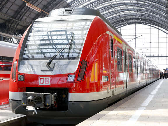 S-Bahn der Baureihe ET 430 Frankfurt Hauptbahnhof S-Bahn ET 430 (Elektrotriebzug)