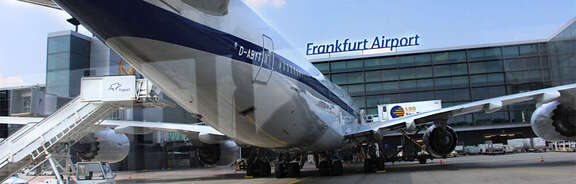 Boeing 747 auf Terminal-Parkposition