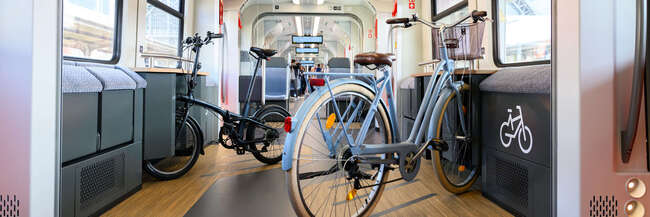 S-Bahn Design Ein Bahnabteil mit Fahrrädern