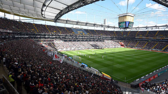 Eintracht Frankfurt Stadion Blick ins voll besetzte Stadion von Eintracht Frankfurt
